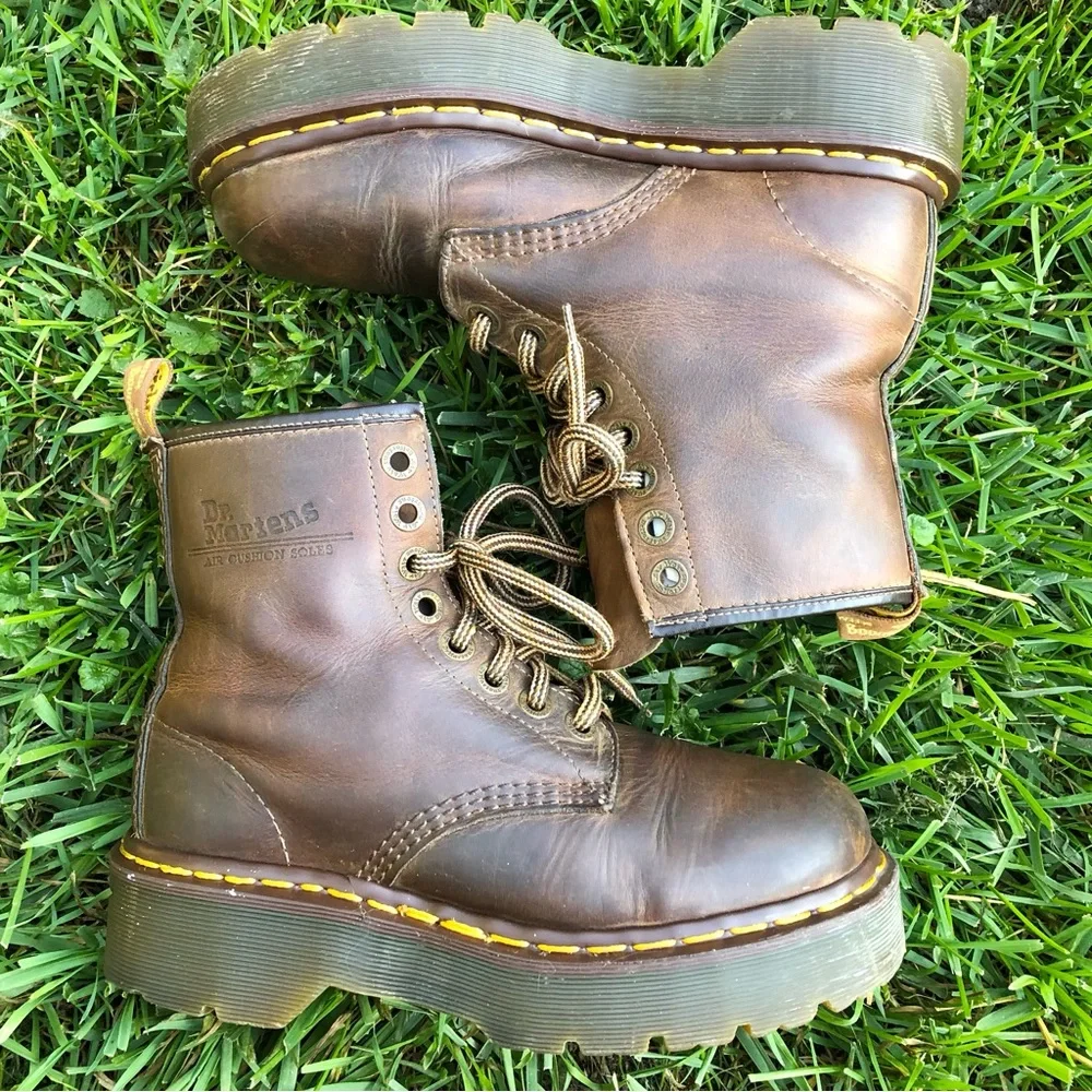 Rare Dr. Martens Brown Platform Boots - Picture 4 of 15